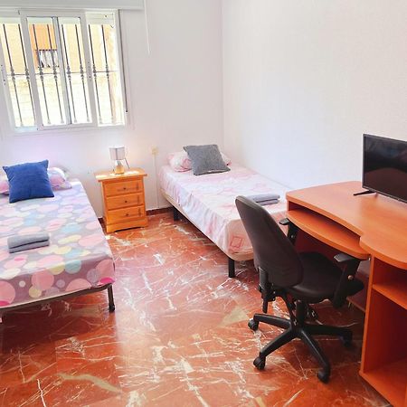 Habitacion Compartido Huelva Centro Εξωτερικό φωτογραφία